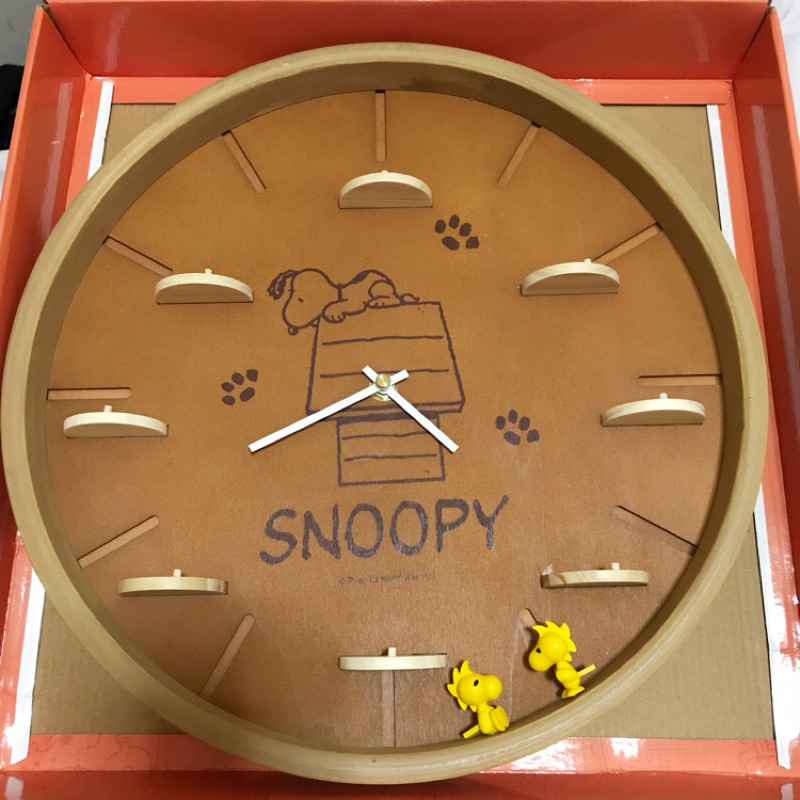 史努比 Snoopy限量 圓形木頭大掛鐘
