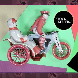 ◀倉庫掌門人▶Pedicab 載客人力車 三輪車伕 優雅貴婦 鐵皮發條玩具 Tricycle retro 復古收藏