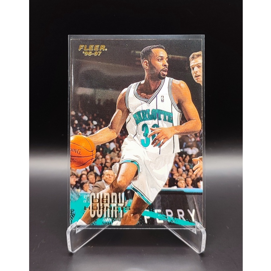 Fleer ‘96-97 Dell Curry #10