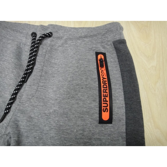Superdry Gym TECH 科技彈性 極度乾燥品牌 排濕透氣布料灰色搭拉鍊口袋長褲