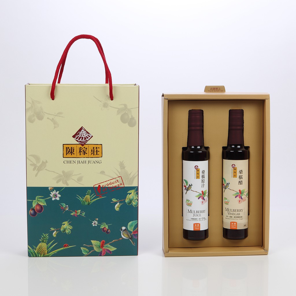 【陳稼莊】經典桑椹禮盒-2入A：1瓶桑椹原汁(加糖)250ml+1瓶桑椹醋(加糖)250ml