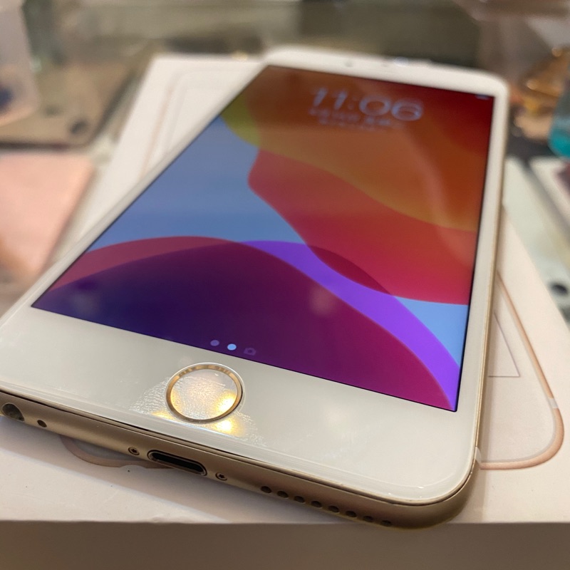 9.5新iphone6s plus 64g 金色 盒裝配件在 功能指紋正常 外觀新 電池已更換100% =3800