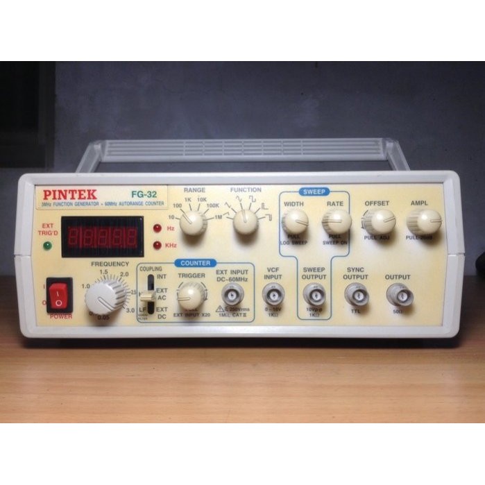 &lt;小李工作室&gt;PINTEK FG-32 3MHz LED顯示函數信號產生器/60Mz計頻器