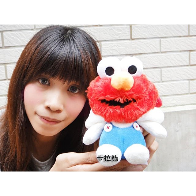 台南卡拉貓專賣店 Elmo可脫帽式娃娃  Hello Kitty x 芝麻街 合作系列 可今天寄明天到