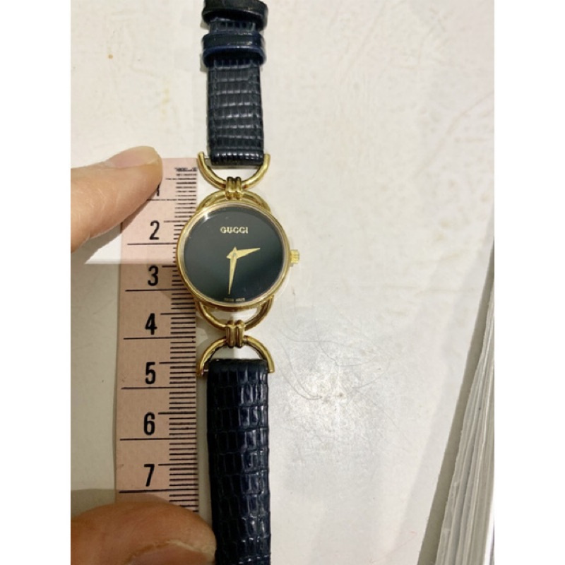 書く 理想的には アクセント 10年前 Gucci 時計 洞察力 に向かって 軽蔑