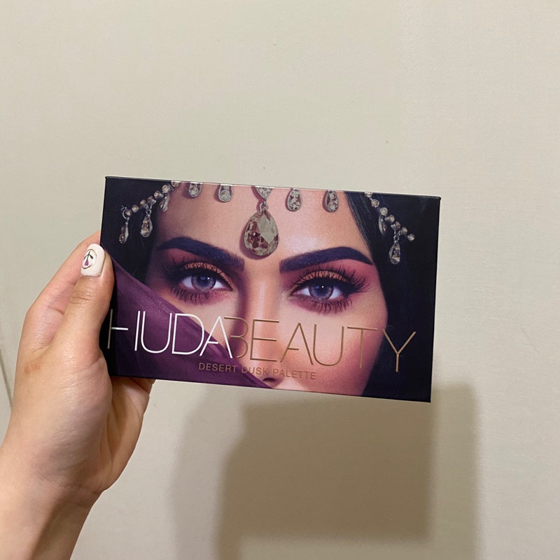 Huda beauty18色眼影盤