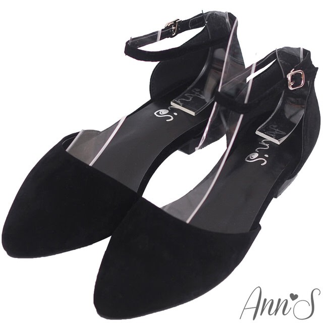 Ann’S 從容優雅-弧線素面繫帶尖頭平底鞋-黑