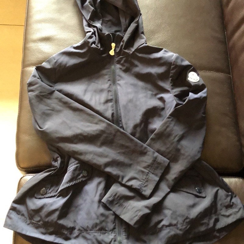 全新風衣（12，152公分），正品 Moncler