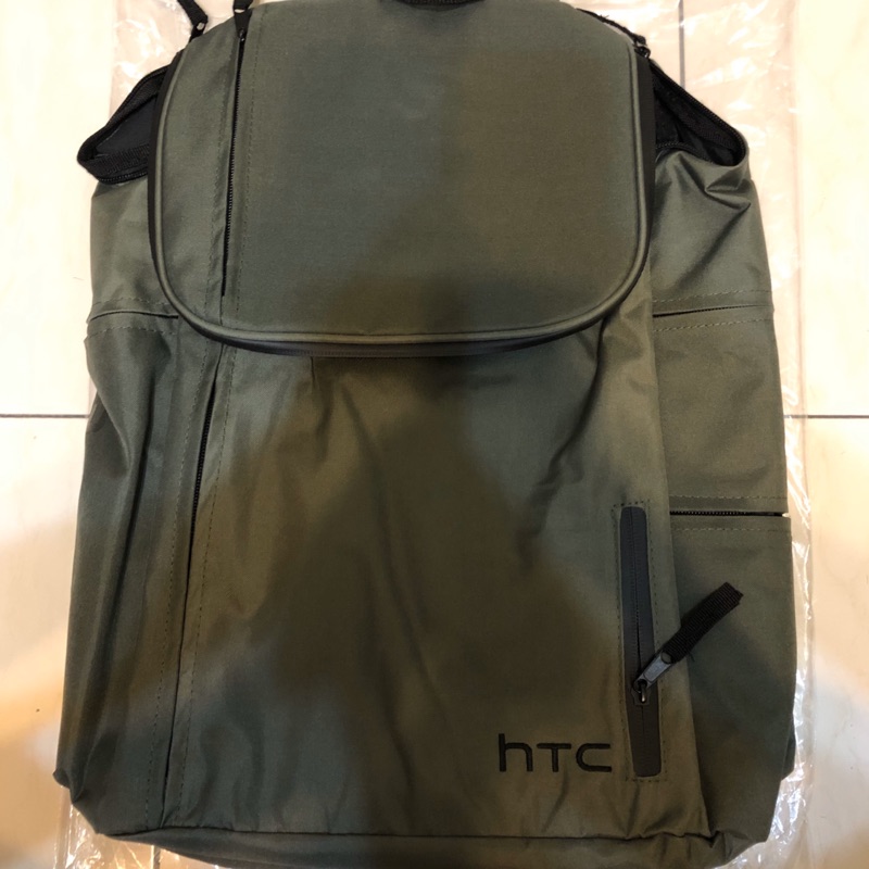 縫線脫落 不影響功能）HTC  多功能後背包 (宏達電 2020）