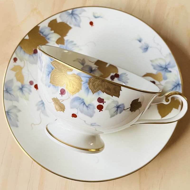 【現貨】日本 鳴海 NARUMI EXECUTIVE COLLECTION 頂級系列 金邊金葉 骨瓷咖啡杯 (1杯1盤)