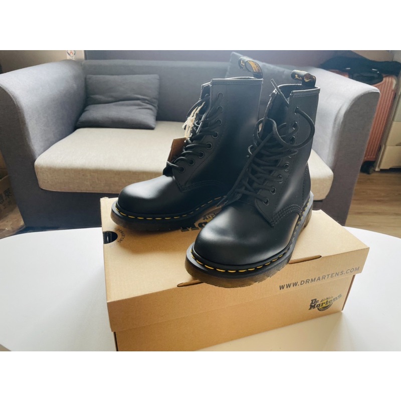 Dr.Martens 1460 SMOOTH LEATHER LACE UP BOOTS 8孔 UK5