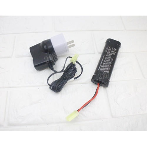 2館 生存遊戲 9.6V 鎳氫電池 標準型+ 9.6V 充電器 (充電電池AEG EBB AK BB彈 MP5