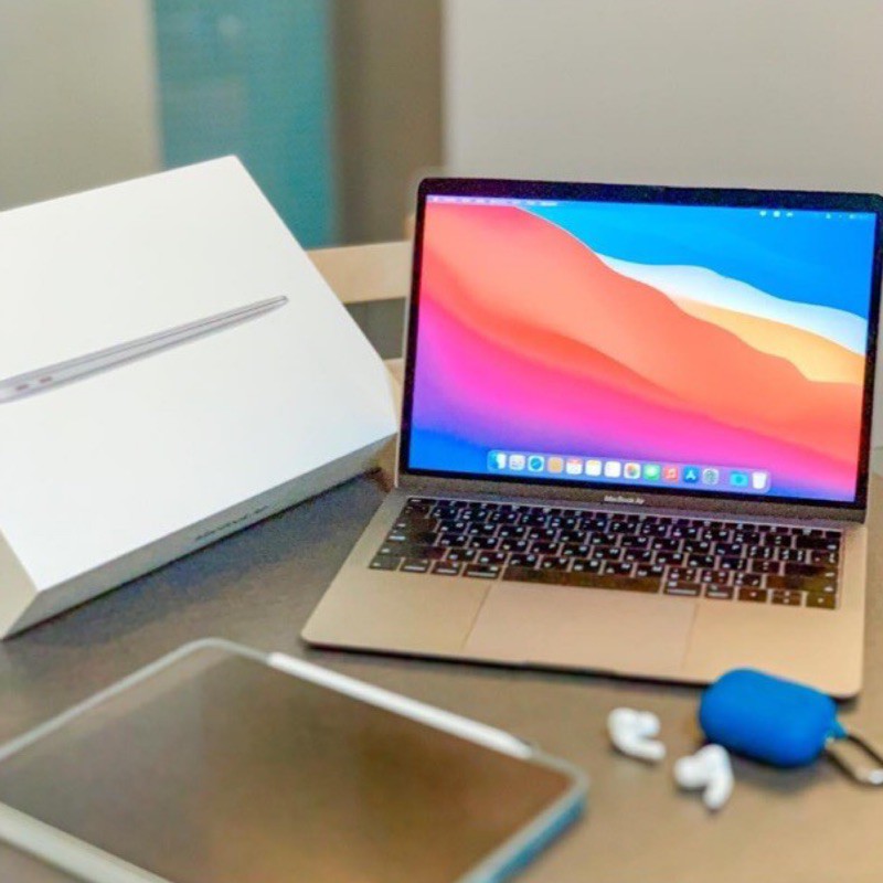 #代售 MacBook Air 13吋/i7/8G/256GB SSD/2019