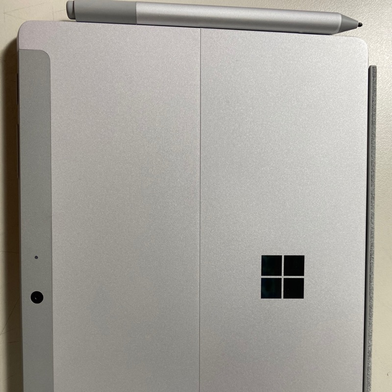 Surface go 2  銀色鍵盤、（雪白藍）Arc滑鼠、銀色筆