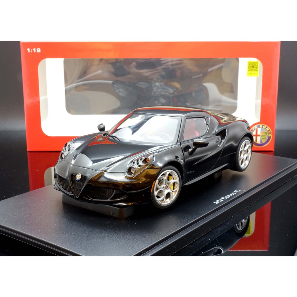 Autoart 1/18 Alfa Romeo 4C black 2013 MASH