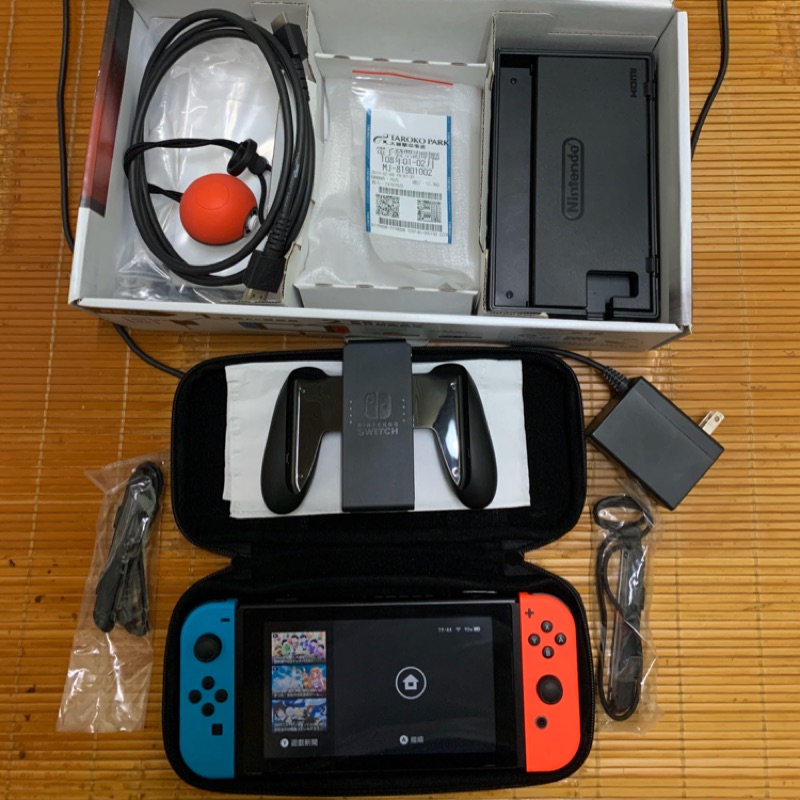 NS 任天堂 Nintendo Switch 紅藍版主機全配 會付購買證明 二手