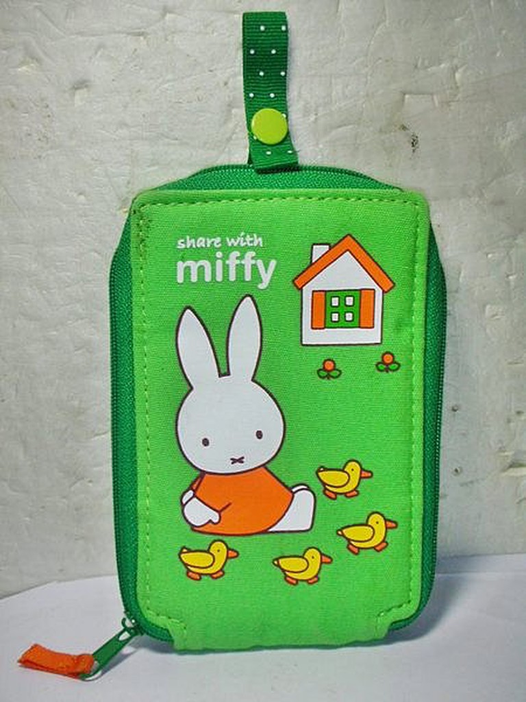 aaL集.(企業寶寶玩偶娃娃)全新少見Miffy兔公仔造型拉鍊式票夾/證件夾吊飾!--值得擁有!