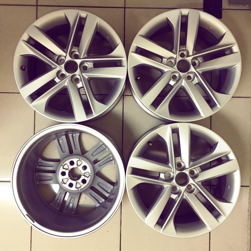 Auris 16吋原廠鋁圈5孔100 16 7j Et40 蝦皮購物