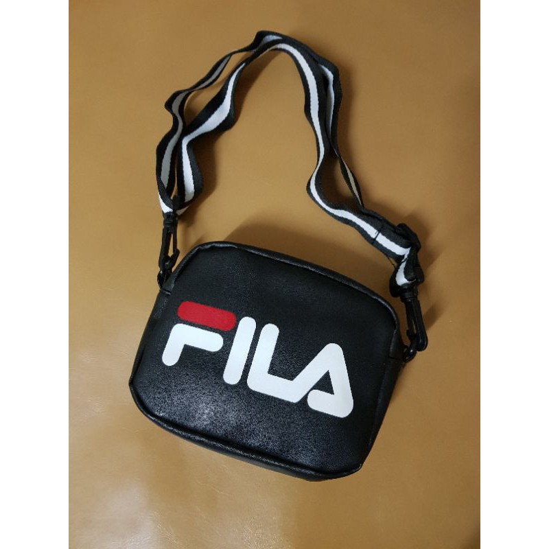 全新無吊牌 FILA 休閒方型相機包/肩包/跨包