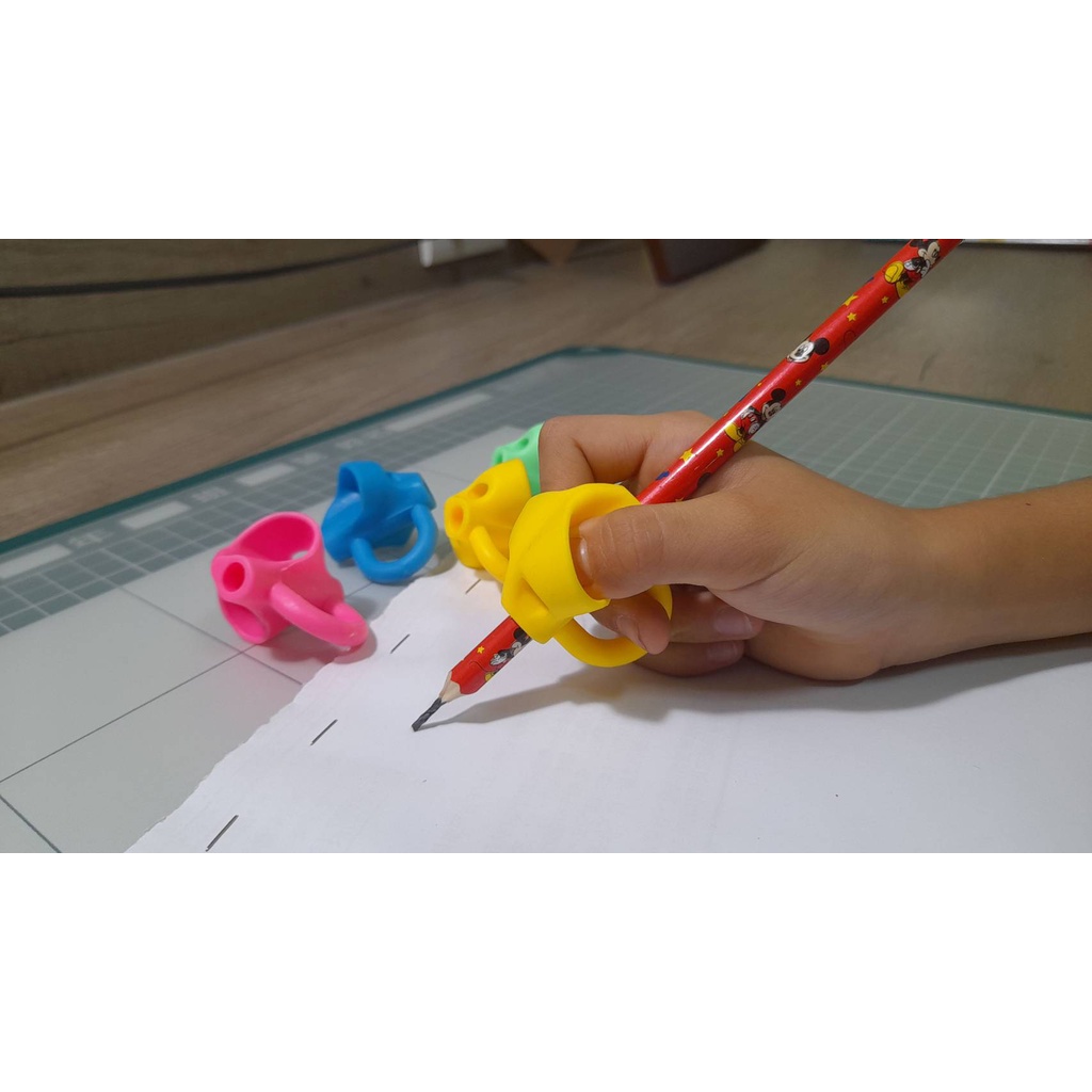 A款 兒童握筆器握筆練習器握筆矯正器 蝦皮購物