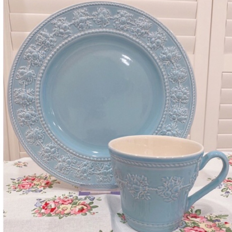 英國🇬🇧Wedgwood假日浮雕茶杯馬克杯點心盤餐盤組日本🇯🇵購入盤27cm 杯子