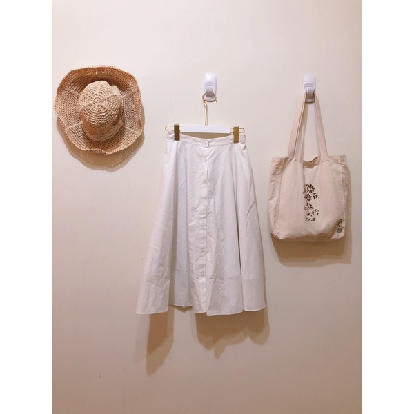 二手/Uniqlo 半身棉質挺料白色排釦長裙M號
