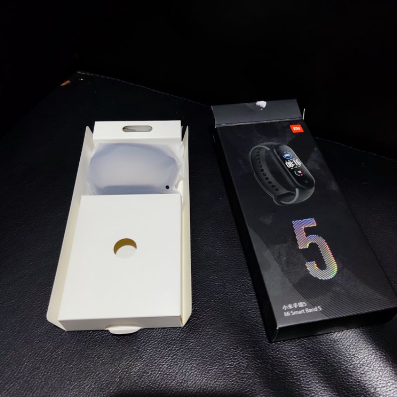 現貨 內部全新未拆封 外包裝有破損 自售 小米手環5 非NFC 是標準版 現貨 淡水自取