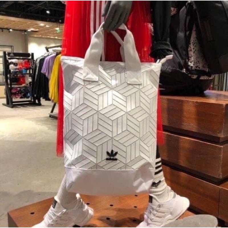 Adidas 愛迪達 original urban backpack 三宅一生款拼接菱格後背包 紅色