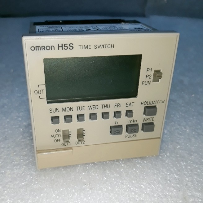 OMRON Corporation Omron H5S-WB2 TIME SWITCH