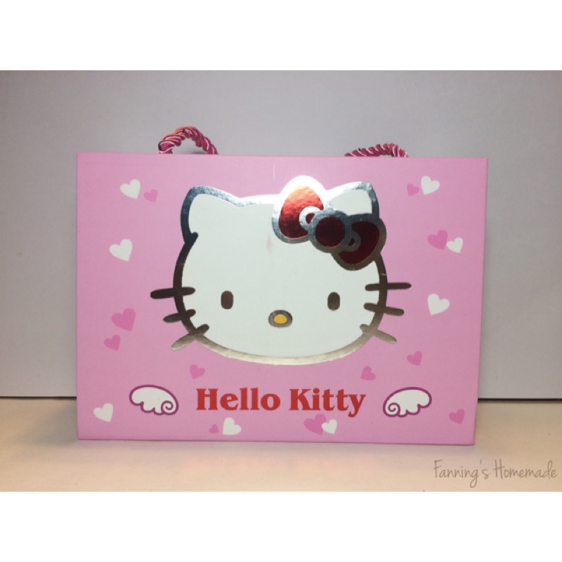 Hello Kitty❤️翻蓋硬殼盒 滿月禮盒 生日禮盒