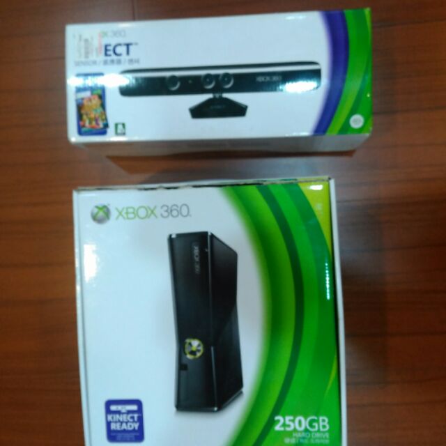 XBOX360 250G+KINECT同捆主機+手把x2+遊戲