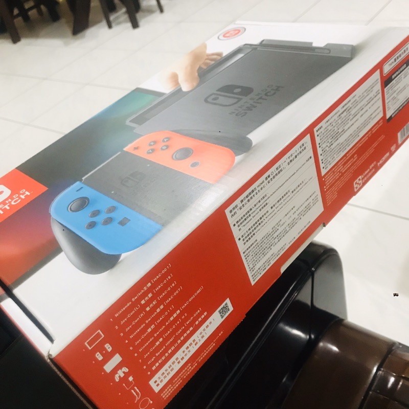 任天堂 switch 原廠主機空盒 內層完整  紙盒完整