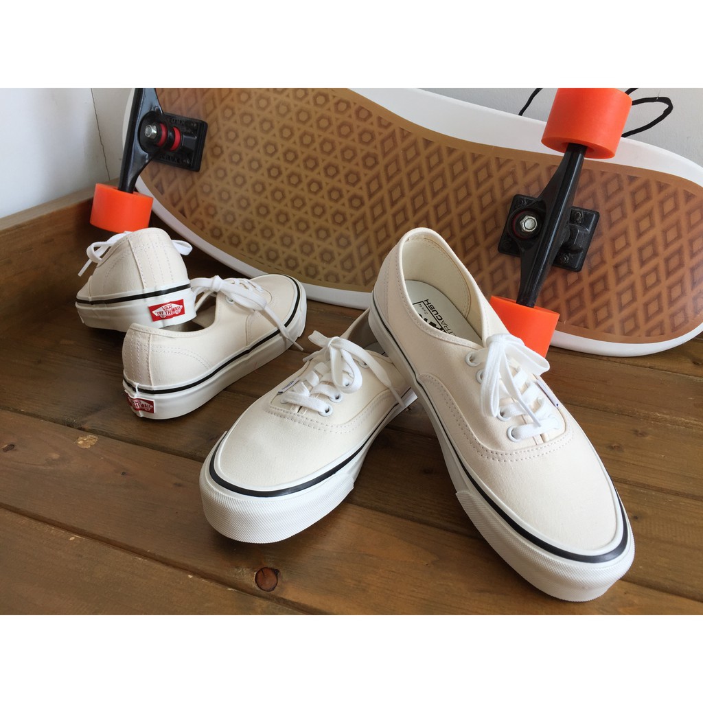 vans authentic 44