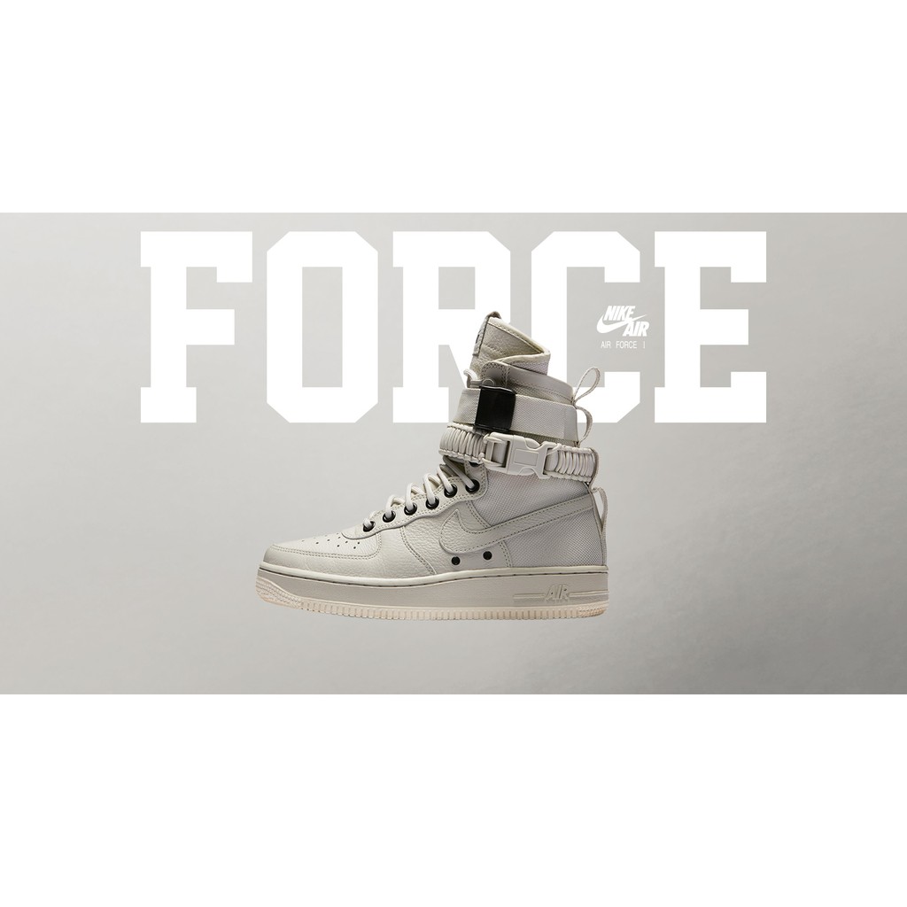 Nike / Special Field Air Force 1 WMS / 6.5y