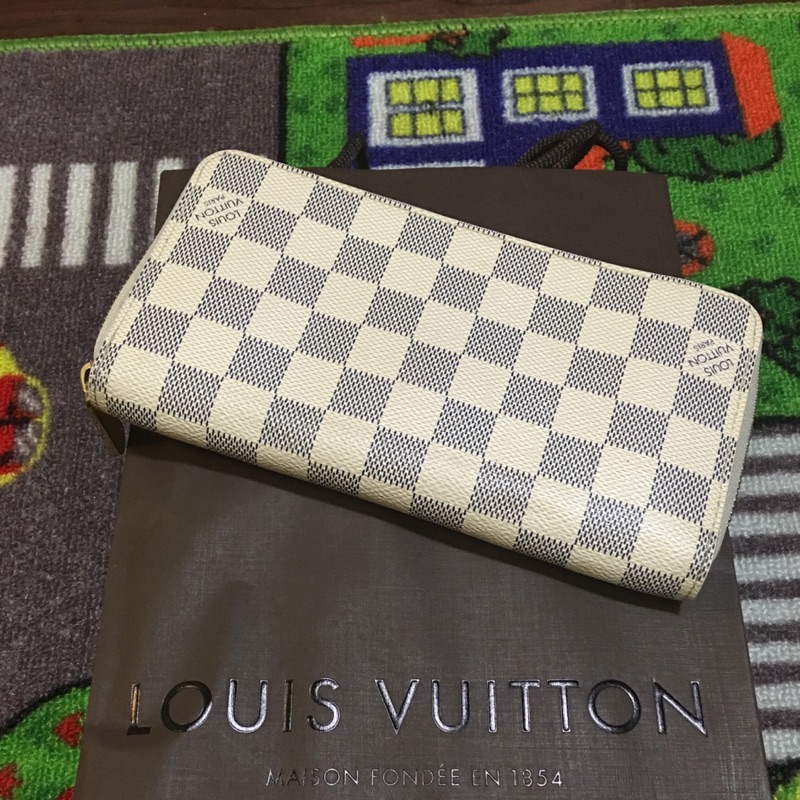 Pink Z.⚜️專櫃購入⚜️LOUIS VUITTON-LV 經典棋盤格 拉鍊長夾（白）N60019 Damier