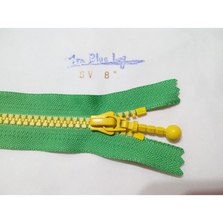 5V塑鋼拉鍊-8"(約20公分)-綠布+黃色齒