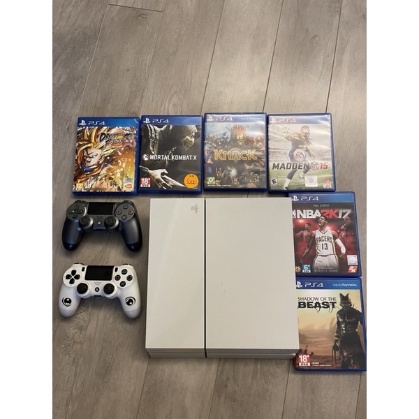 二手 PS4主機 + 2手把 + 6個遊戲 (過度要求完美者請勿下標)