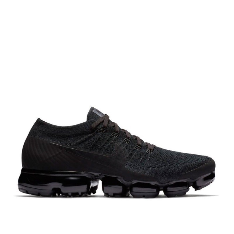 nike vapormax triple black price