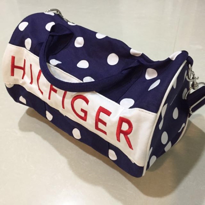 快速出貨✨Tommy Hilfiger 全新 運動手提帶 側背包 旅行袋 附背帶