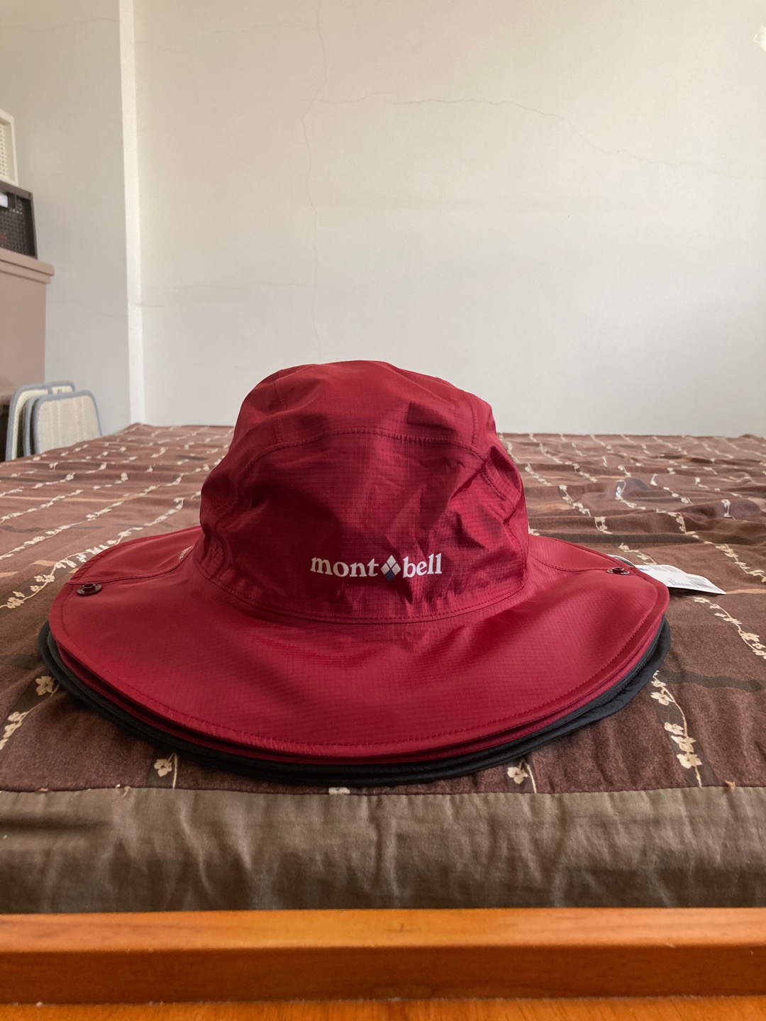 Mont Bell 日本gore Tex 大圓盤帽 榴紅 防水遮陽帽 休閒帽 防曬帽 登山健行 蝦皮購物