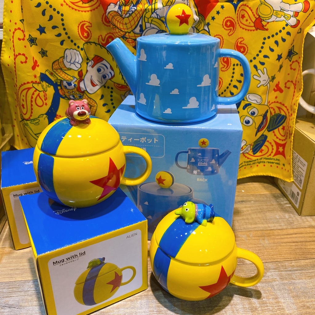 甜妞節慶♥現貨♥【皮克斯球馬克杯】日本正版 皮克斯 PIXAR 玩具總動員 雲朵茶壺 陶瓷 三眼怪 熊抱哥