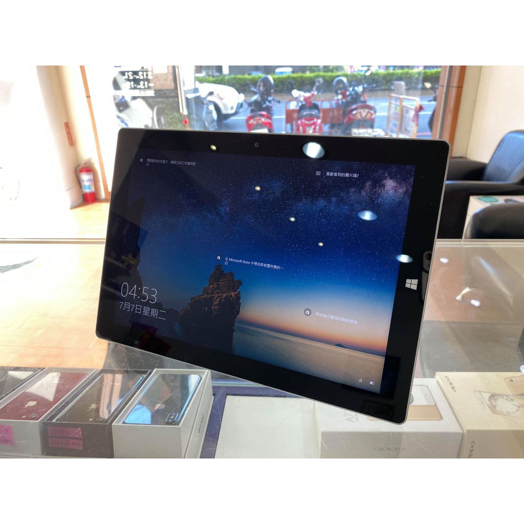 Microsoft Surface 3（1645） 銀色 128G 外觀8.5成新 功能正常