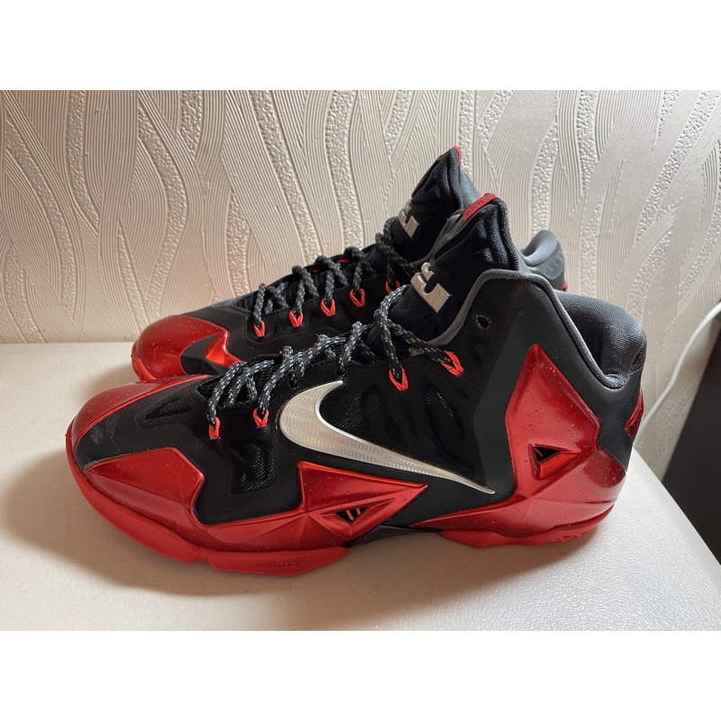 Nike LeBron 11 “away”客場紅 US11.5