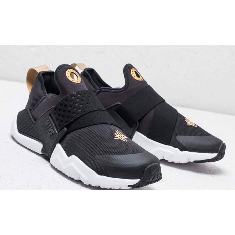 nike huarache extreme black