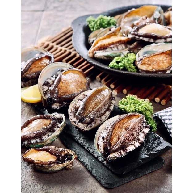 活凍帶殼鮑魚1包(1kg) 海味的頂級奢華享受。高檔餐廳指定御用！