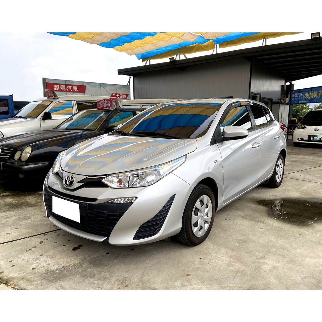 TOYOTA YARIS 1.5 新型大改款  新車原廠保固中 認證車 大鴨 黑內裝 原版件 防滑 防盜 最便宜在這裡