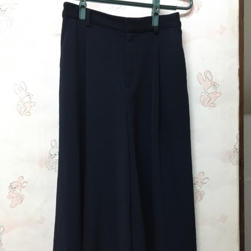 Uniqlo 藏青深藍七分垂墜風寬褲厚雪紡 蝦皮購物
