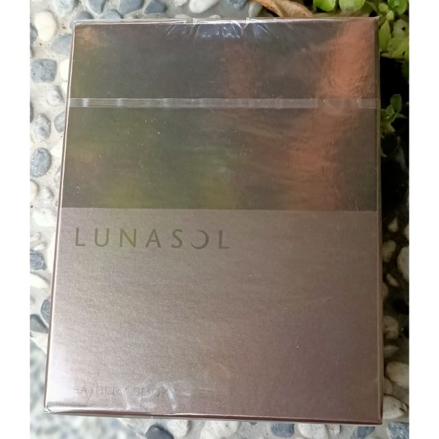 專櫃正品 Kanebo佳麗寶 Lunasol 晶巧光燦眼盒 羽薰淨化 01# 7.1g 全新的現貨特價