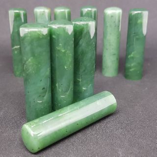 加拿大碧玉圓形印章， 尺寸: 15mm直徑 × 60mm 長度(3倉)