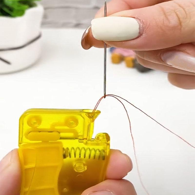 新款自動穿線器 DIY 工具家用手動機縫紉自動穿線器自動穿線器家用配件